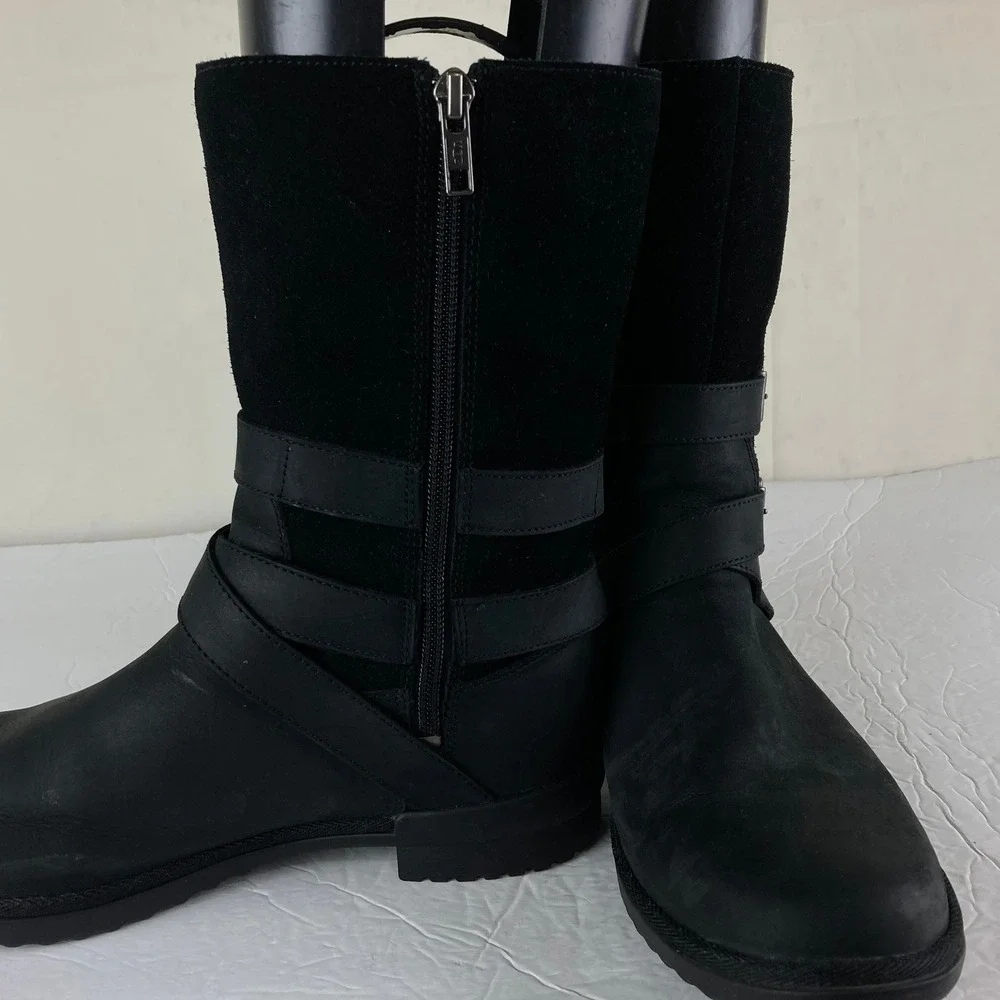 UGG Simmens Waterproof Sherpa Lined Boots Sz 9 Black Leather Suede Moto Gorpcore